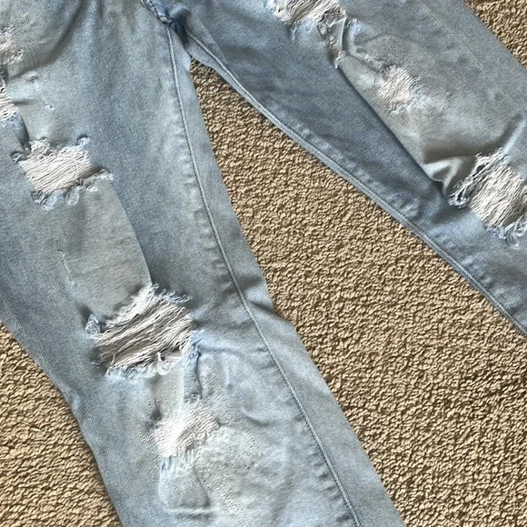 Men’s Ripped Skinny Jean - Picture 3 of 7